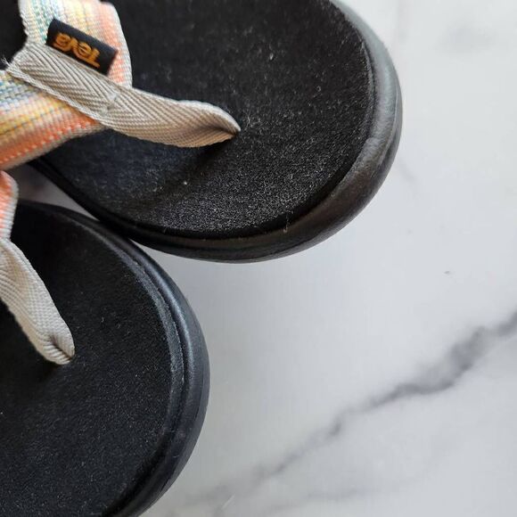 Teva voya flip lightweight kids size 4.5 sandal pastel stripe rainbow - Picture 6 of 7